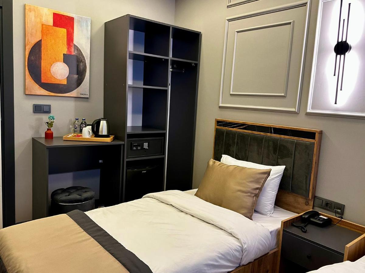 Skymoon Istanbul Airport Hotel Arnavutkoy ภายนอก รูปภาพ