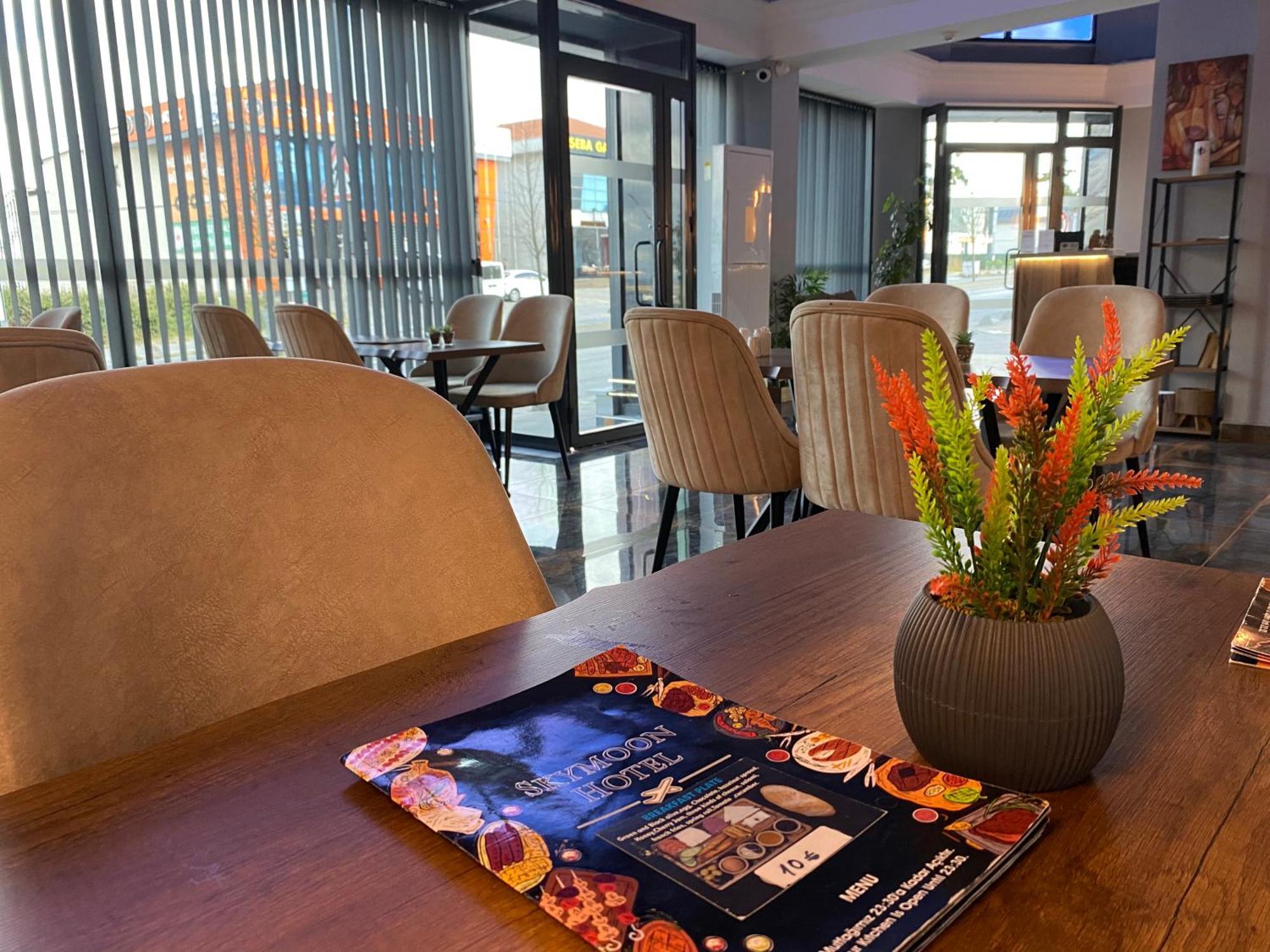 Skymoon Istanbul Airport Hotel Arnavutkoy ภายนอก รูปภาพ